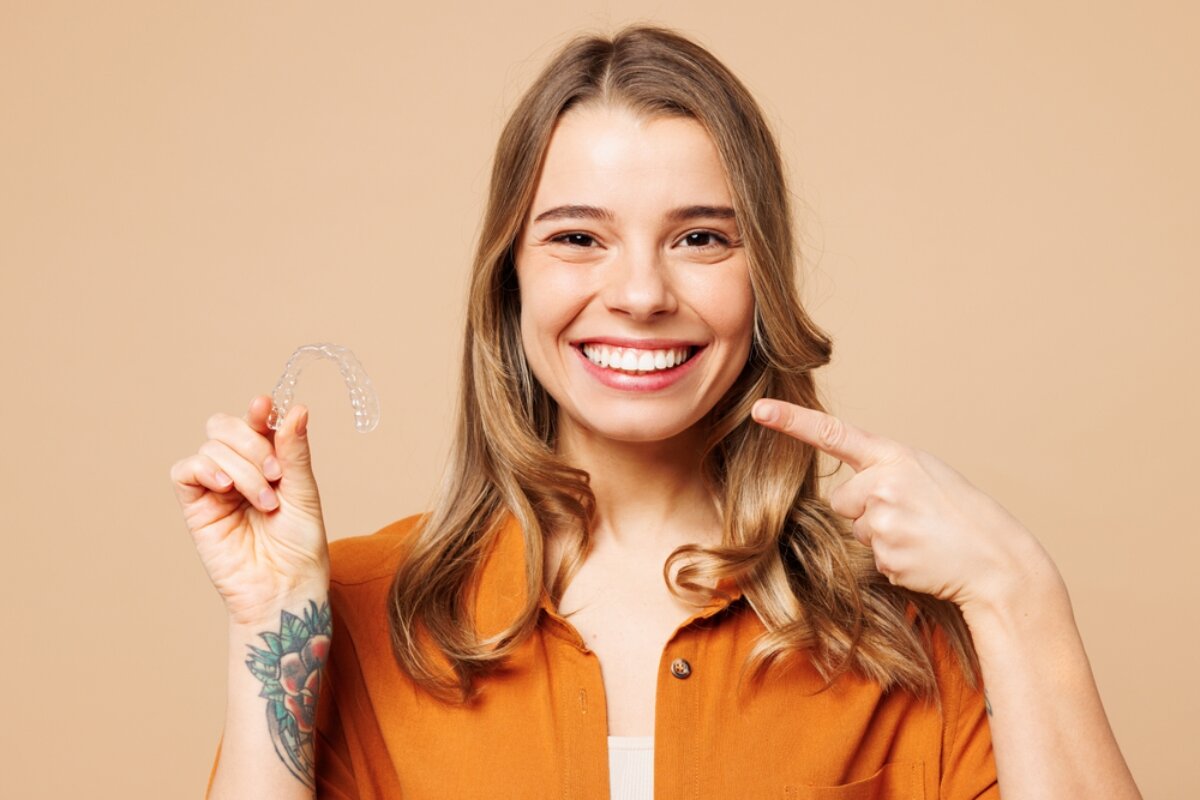 how invisalign can straighten your teeth discreetly
